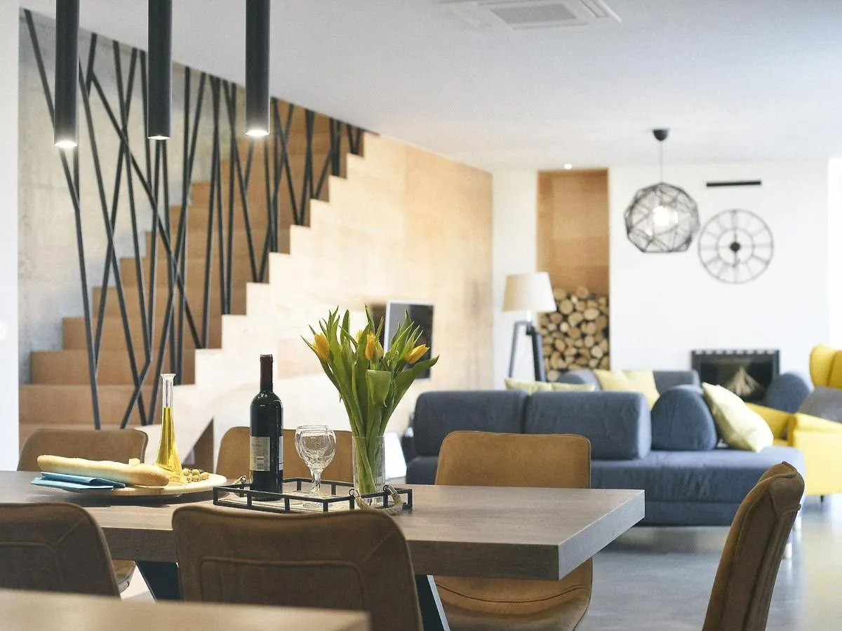 Majestic Villa With Private Pool Liznjan